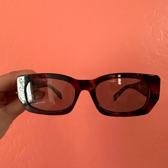 NEW PRADA sunglasses - Picture 7 of 12